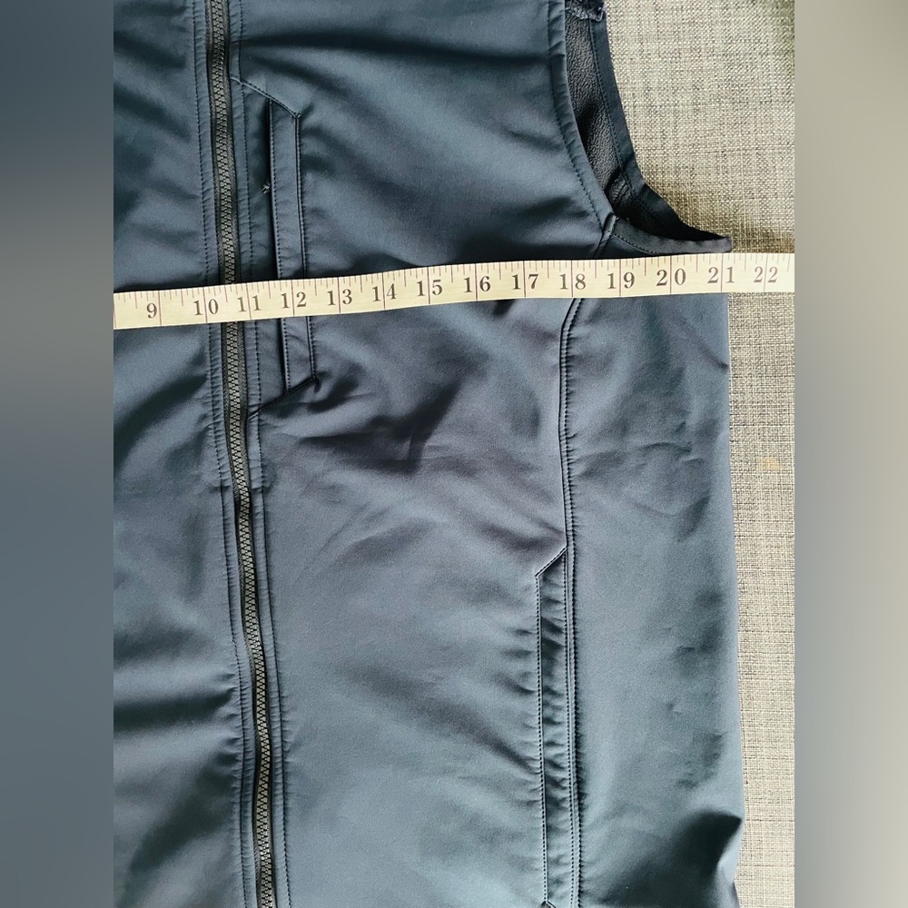 Helly Hansen Dark Blue vest size M - Picture 15 of 15